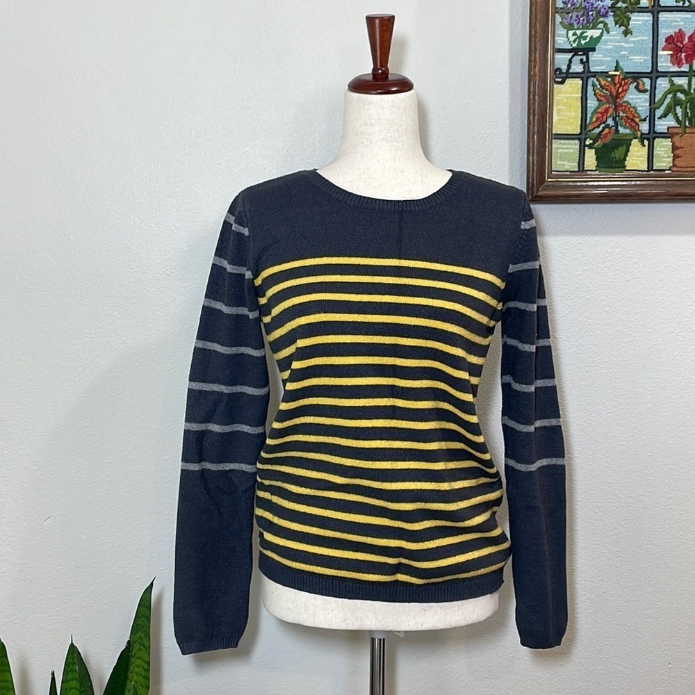 Women’s 41 Hawthorne Sweater Top Striped Soft Gray Yellow Size Medium